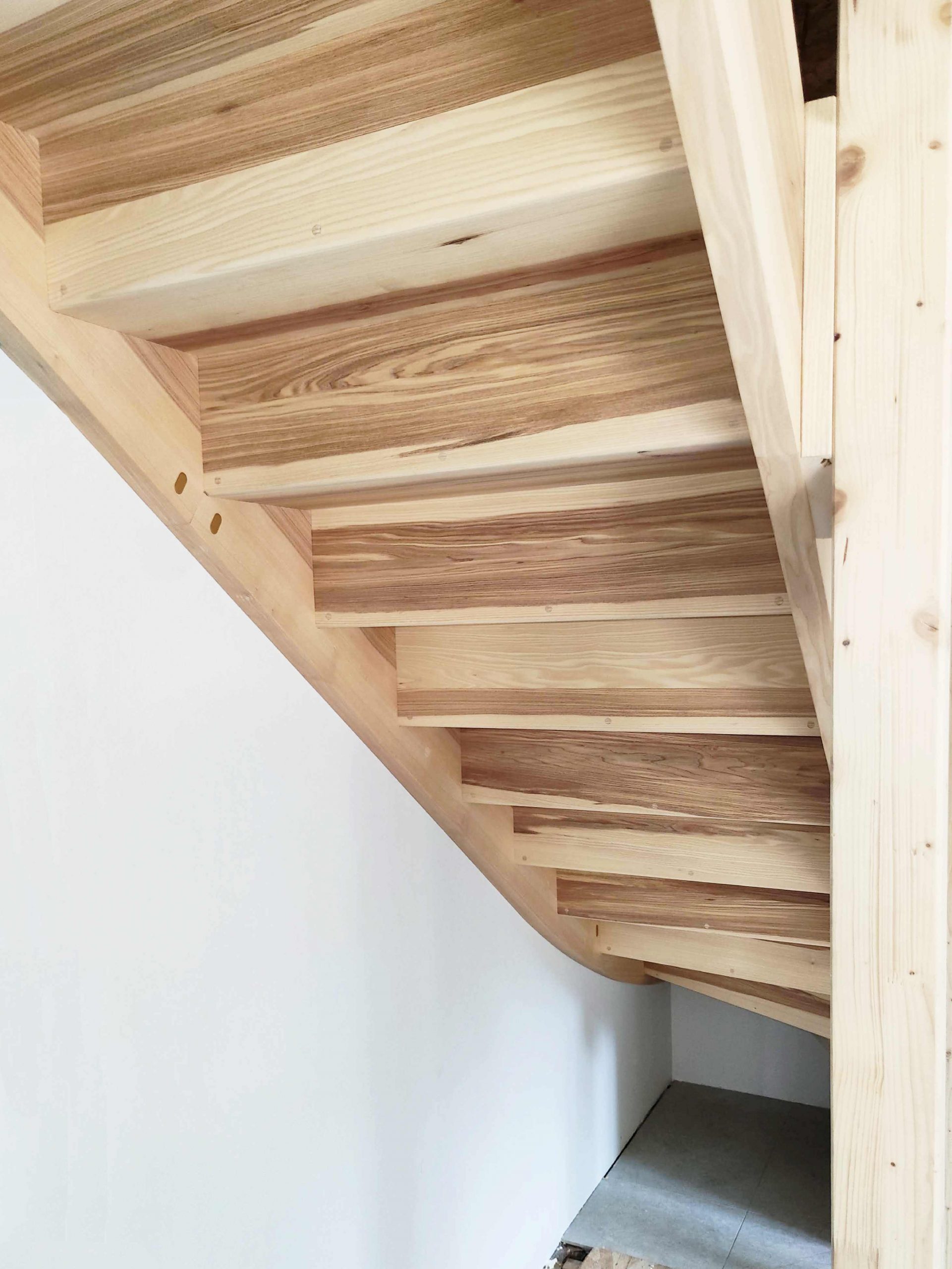 détail_escalier frêne massif_page-0001